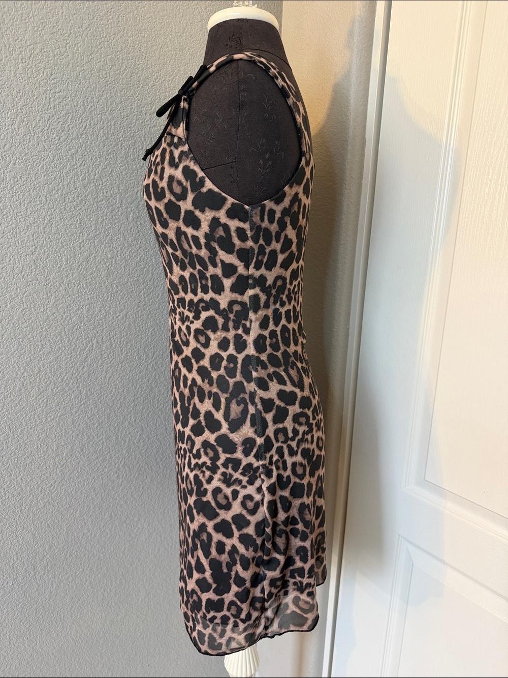 Amazon Leopard Print Tie-Shoulder Mini Dress in Blush and Black - Picture 5 of 10